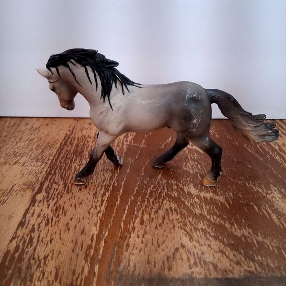 Schleich Stallion White Lipizzaner 2004 & Andalusian Stallion 2005 Retired - Picture 10 of 14